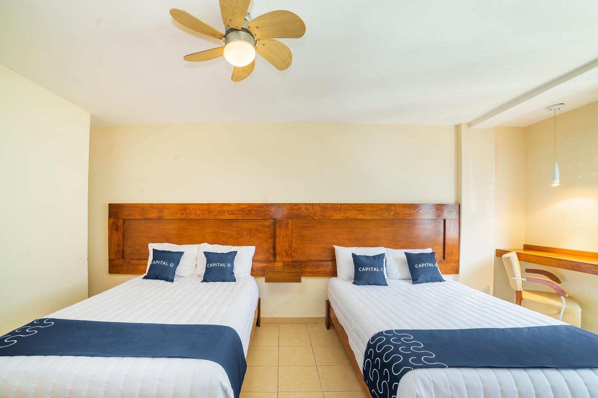 Capital O Hotel Casa Blanca Celaya  Eksteriør billede