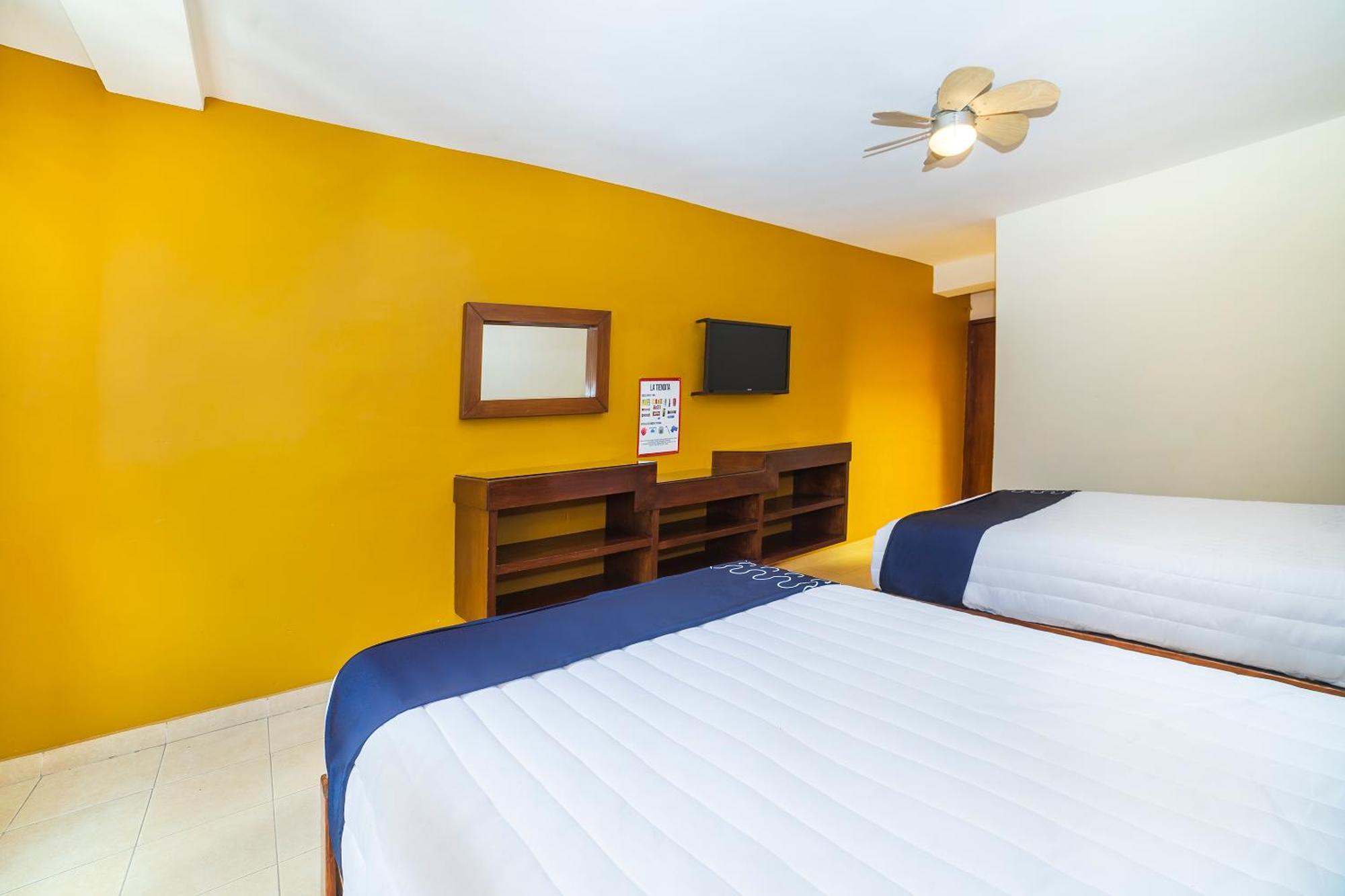 Capital O Hotel Casa Blanca Celaya  Eksteriør billede