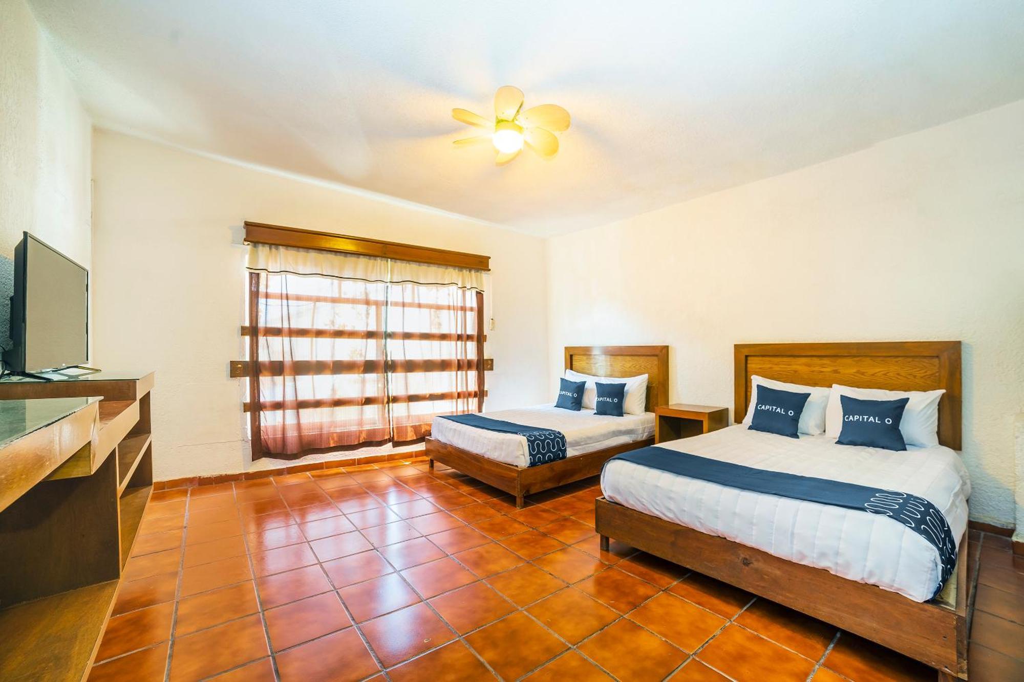Capital O Hotel Casa Blanca Celaya  Eksteriør billede