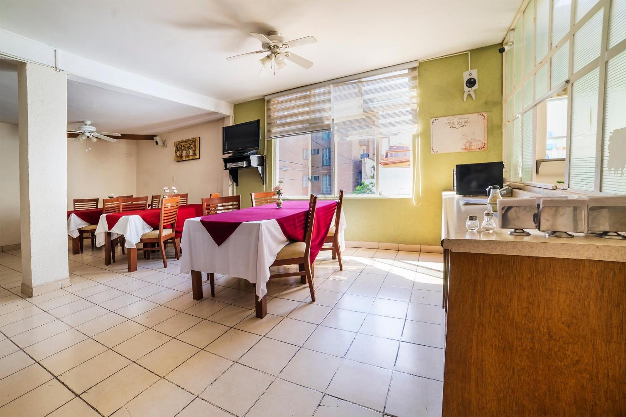 Capital O Hotel Casa Blanca Celaya  Eksteriør billede